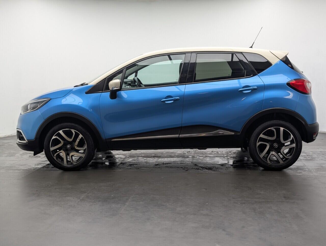 Used Renault Captur 2017 for sale - 77255094: Photo 4
