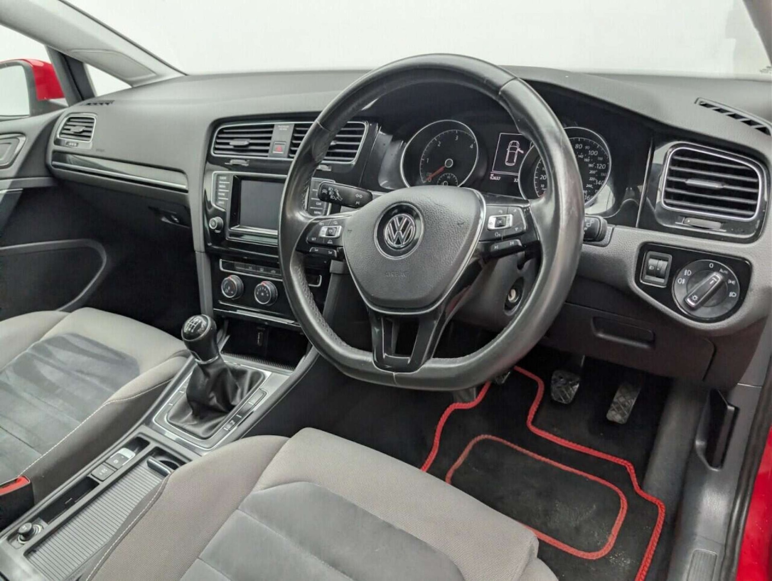 Used Volkswagen Golf 2014 for sale - 77714030: Photo 11