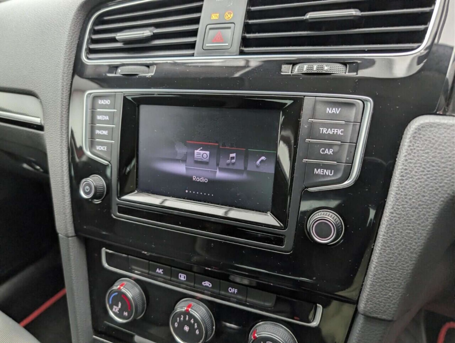 Used Volkswagen Golf 2014 for sale - 77714030: Photo 14