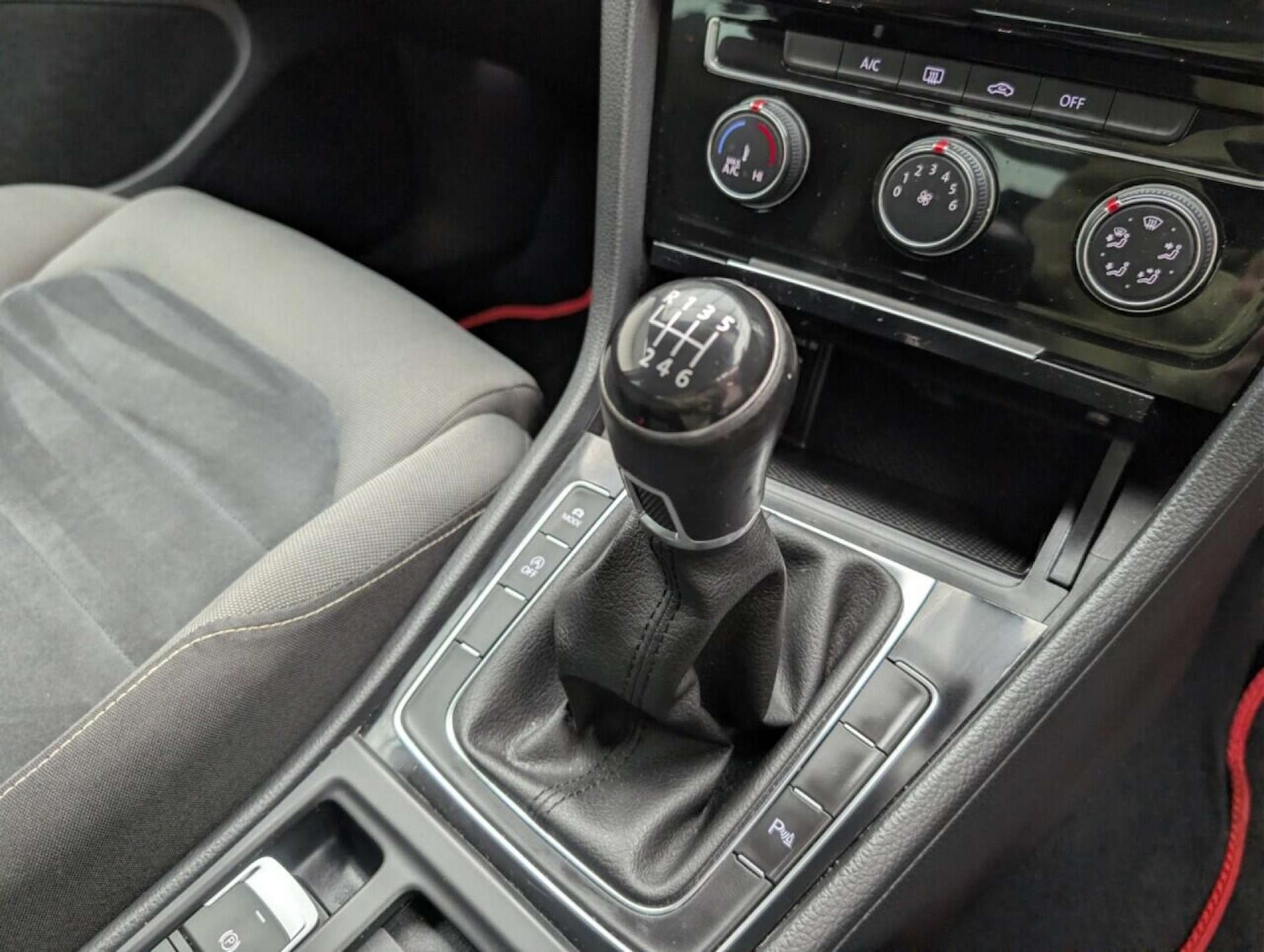 Used Volkswagen Golf 2014 for sale - 77714030: Photo 16