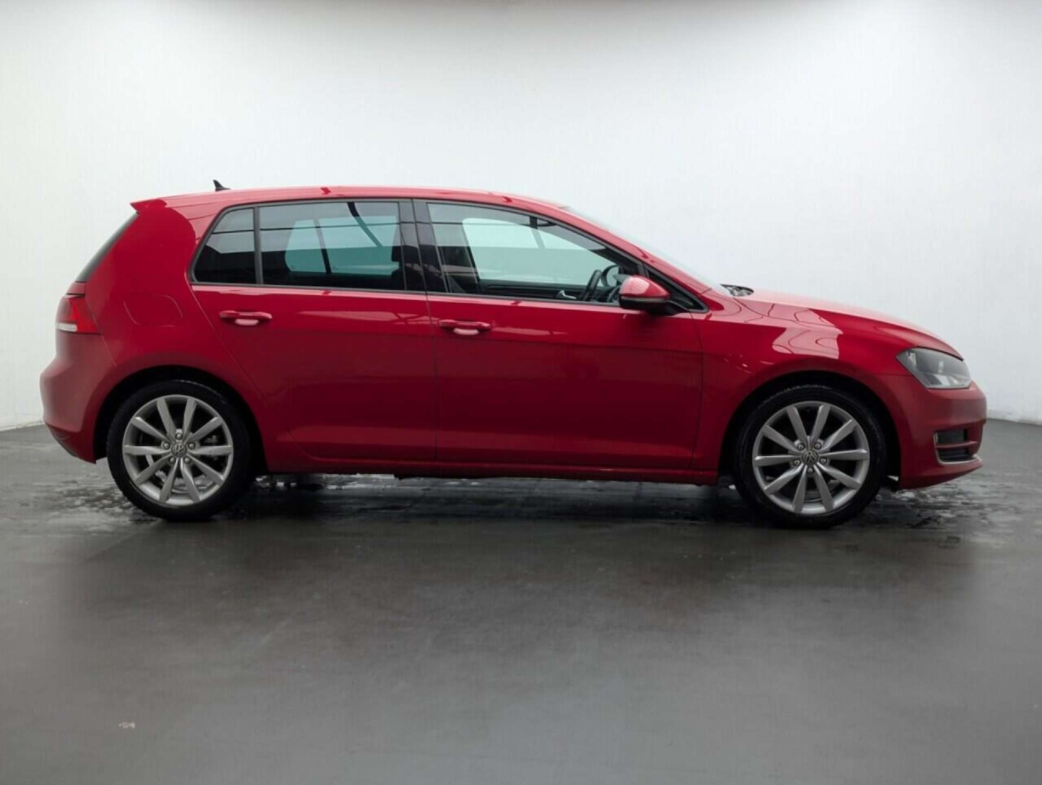 Used Volkswagen Golf 2014 for sale - 77714030: Photo 9