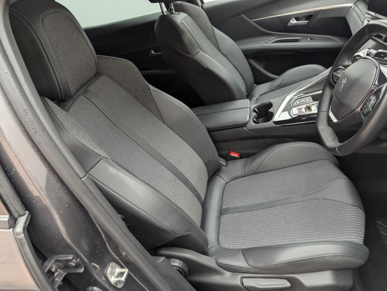 Used Peugeot 3008 2021 for sale - 76425340: Photo 12