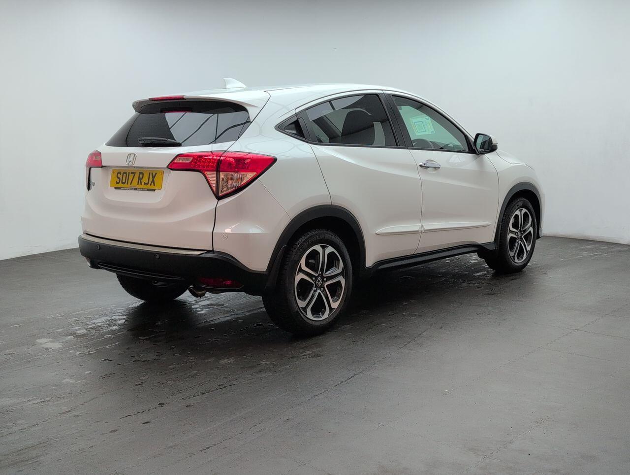 Used Honda HR-V 2017 for sale - 76424524: Photo 8