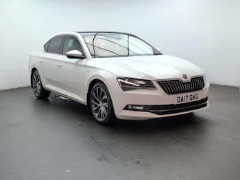 Used Skoda Superb 2017 for sale - 79825755: Photo