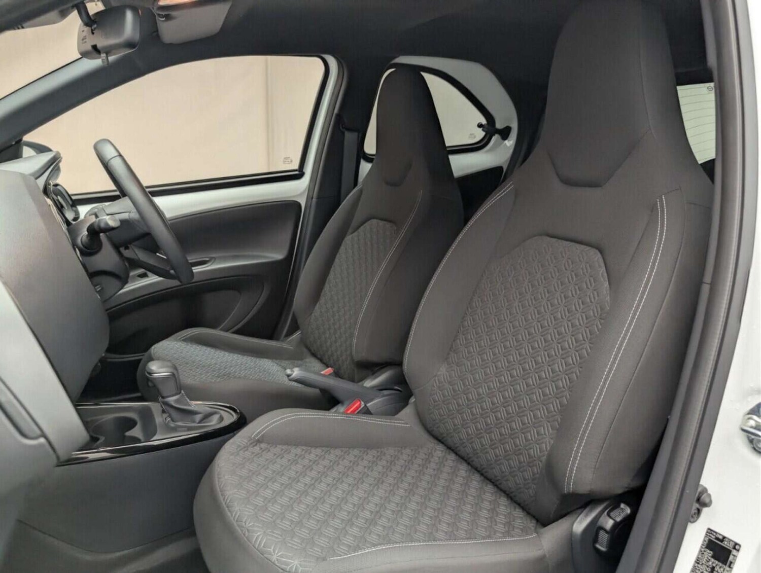 Used Toyota Aygo X 2024 for sale - 77714817: Photo 27