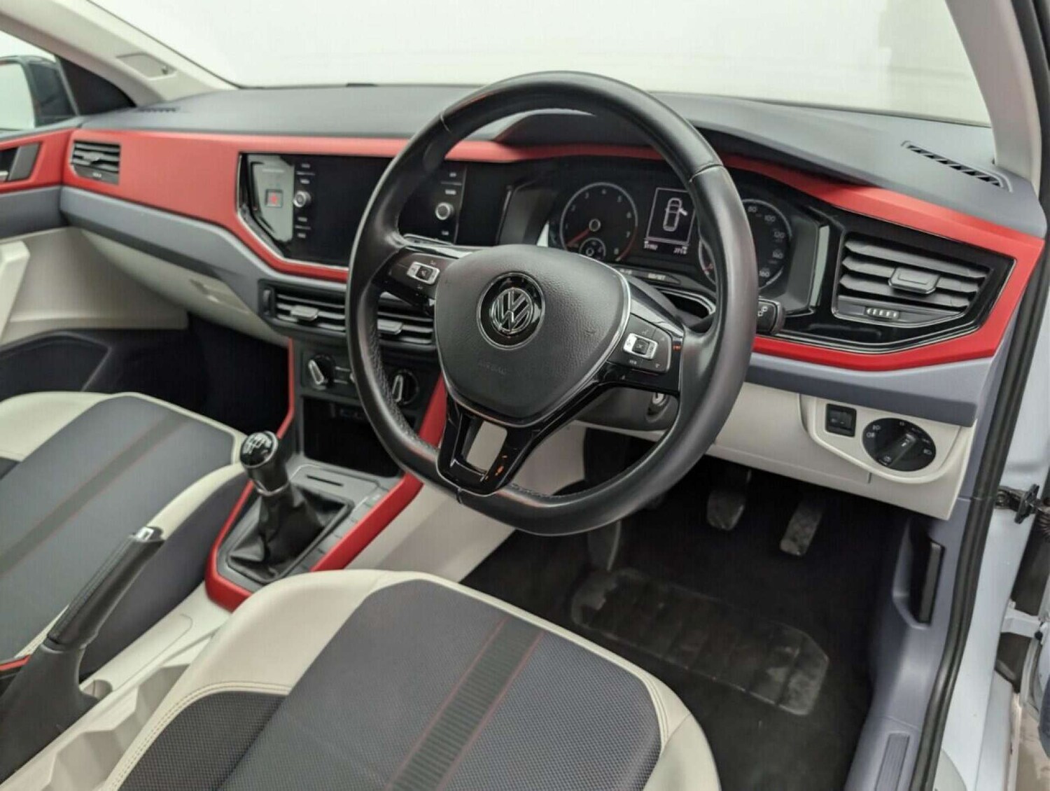 Used Volkswagen Polo 2019 for sale - 77713289: Photo 11