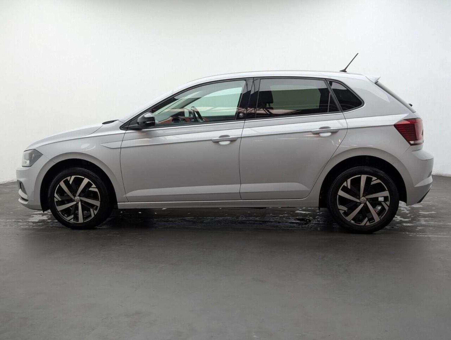 Used Volkswagen Polo 2019 for sale - 77713289: Photo 5