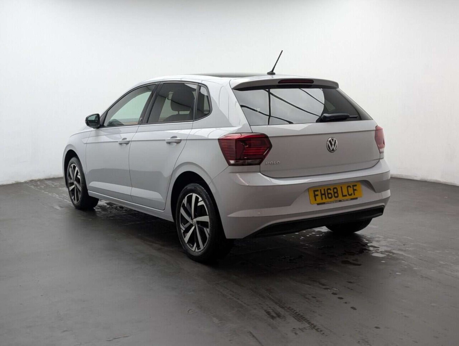 Used Volkswagen Polo 2019 for sale - 77713289: Photo 6