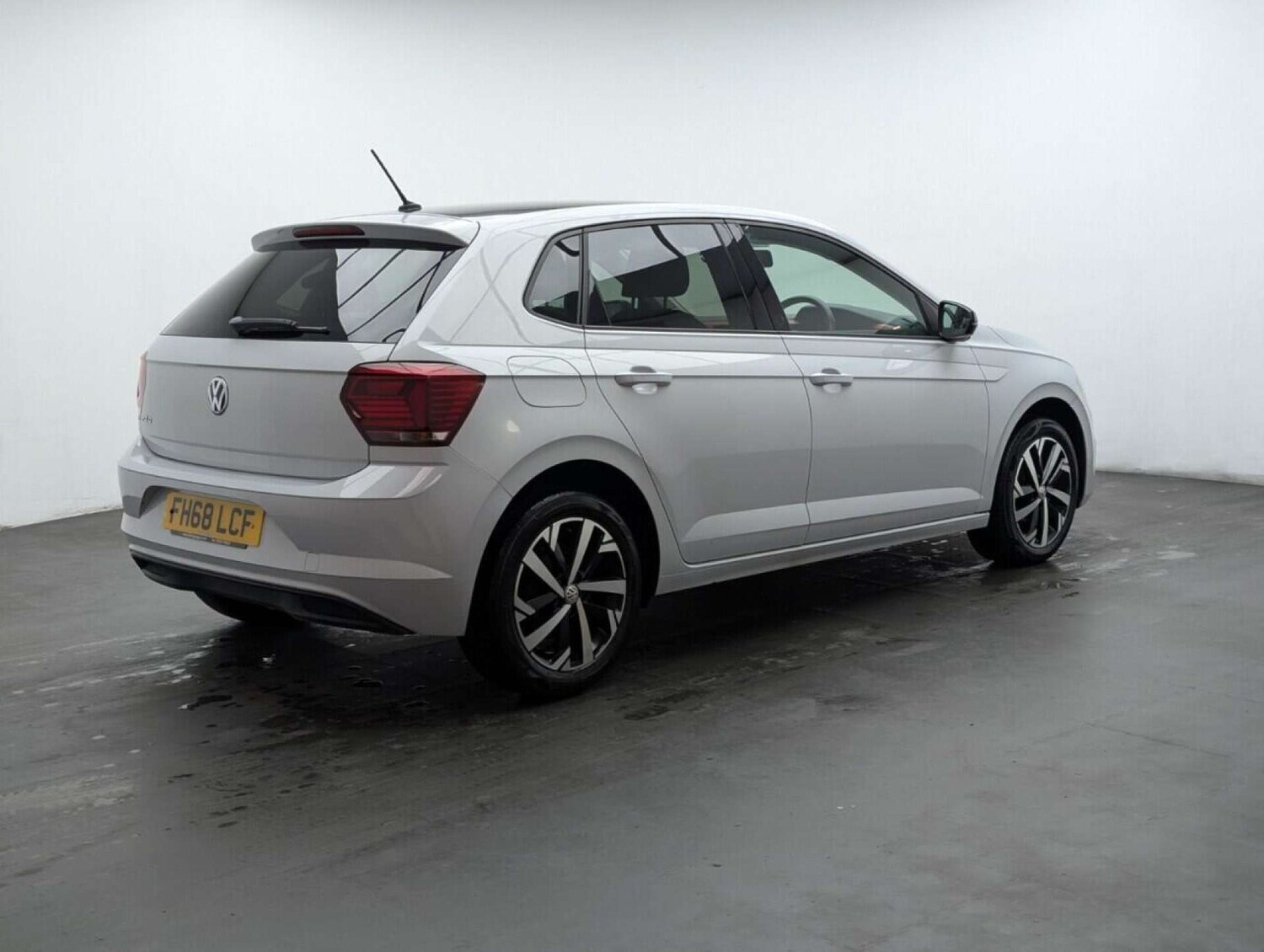 Used Volkswagen Polo 2019 for sale - 77713289: Photo 8