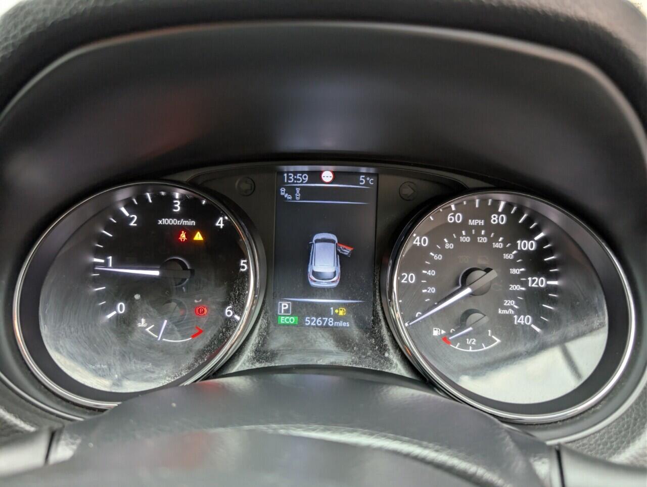 Used Nissan Qashqai 2016 for sale - 76657872: Photo 17