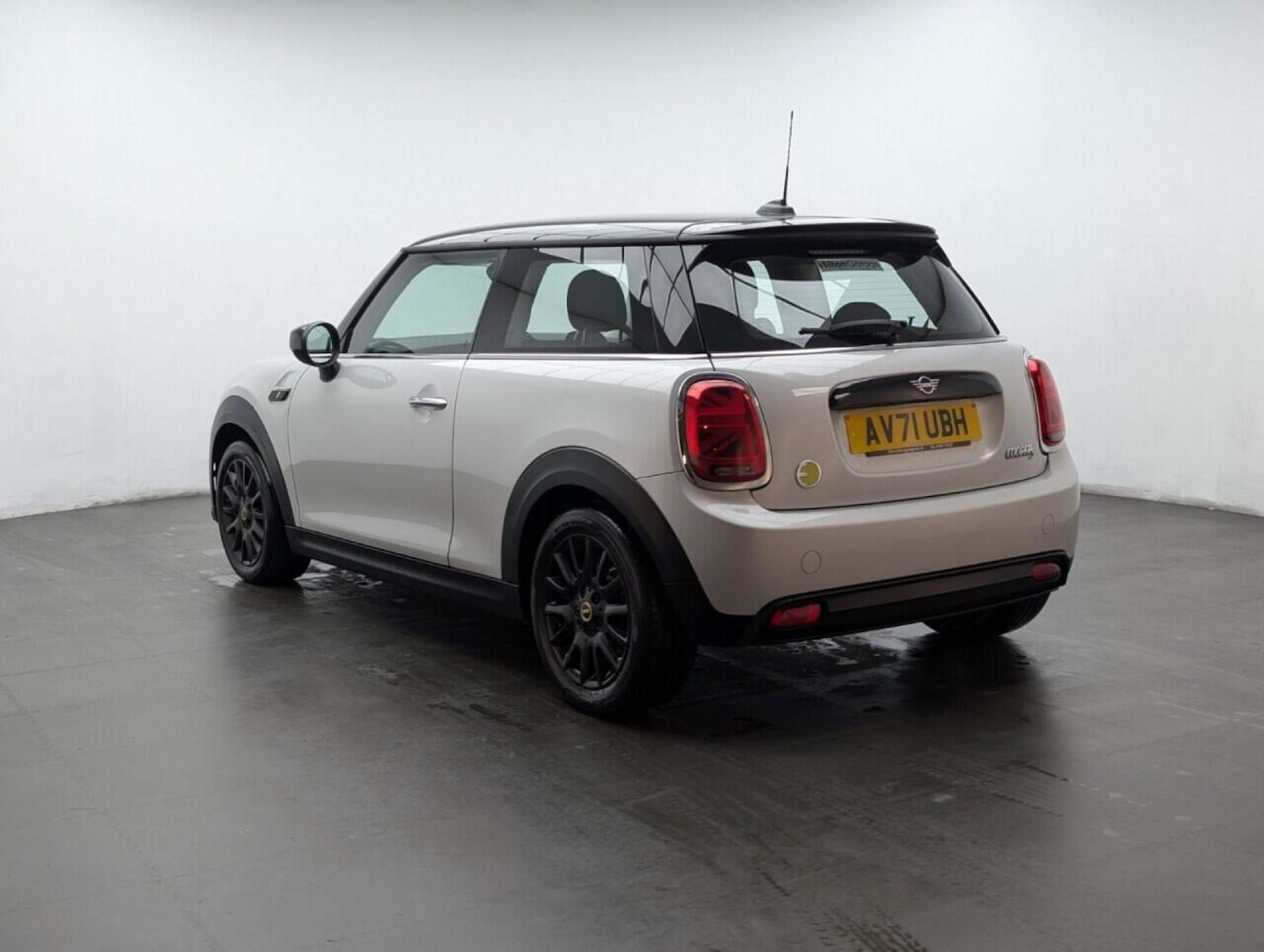 Used MINI Hatch 2021 for sale - 77802709: Photo 7