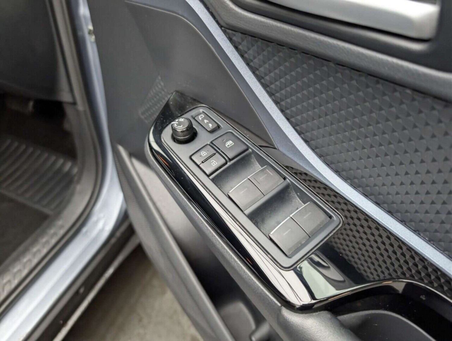 Used Toyota C-HR 2020 for sale - 77714015: Photo 19