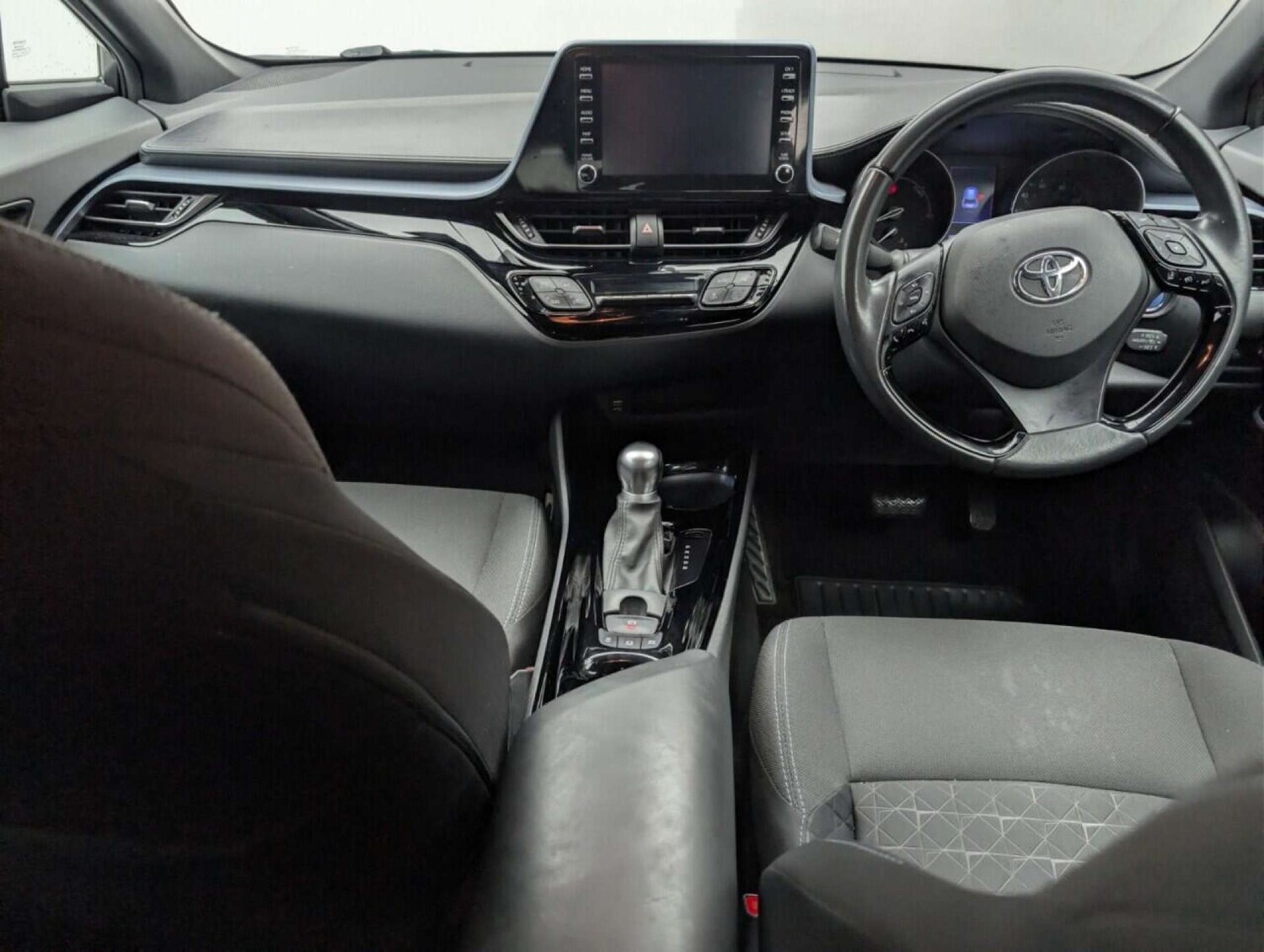 Used Toyota C-HR 2020 for sale - 77714015: Photo 21