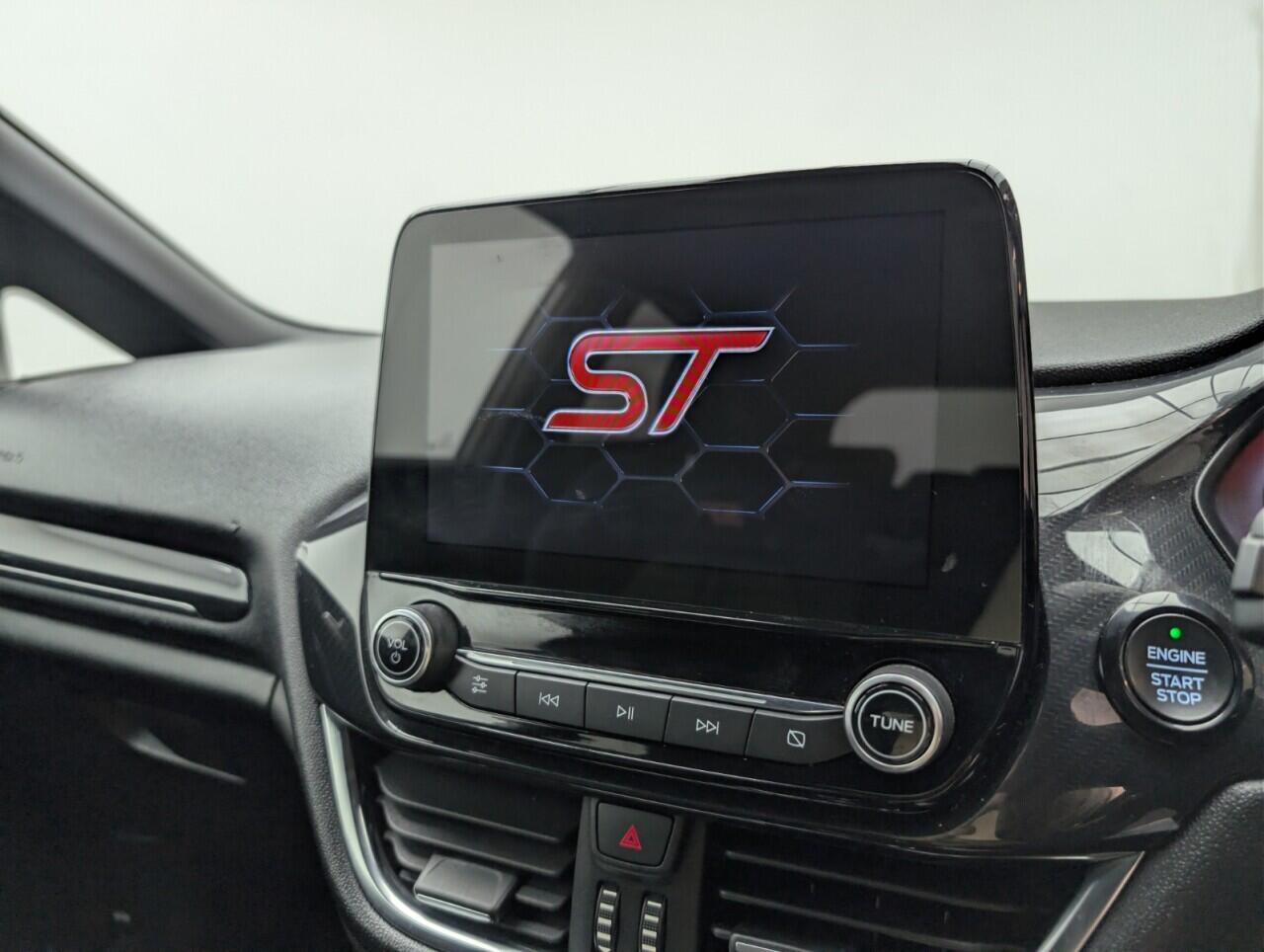 Used Ford Fiesta 2018 for sale - 76666495: Photo 13