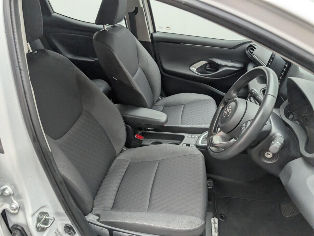 Used Toyota Yaris 2023 for sale - 76658994: Photo 12