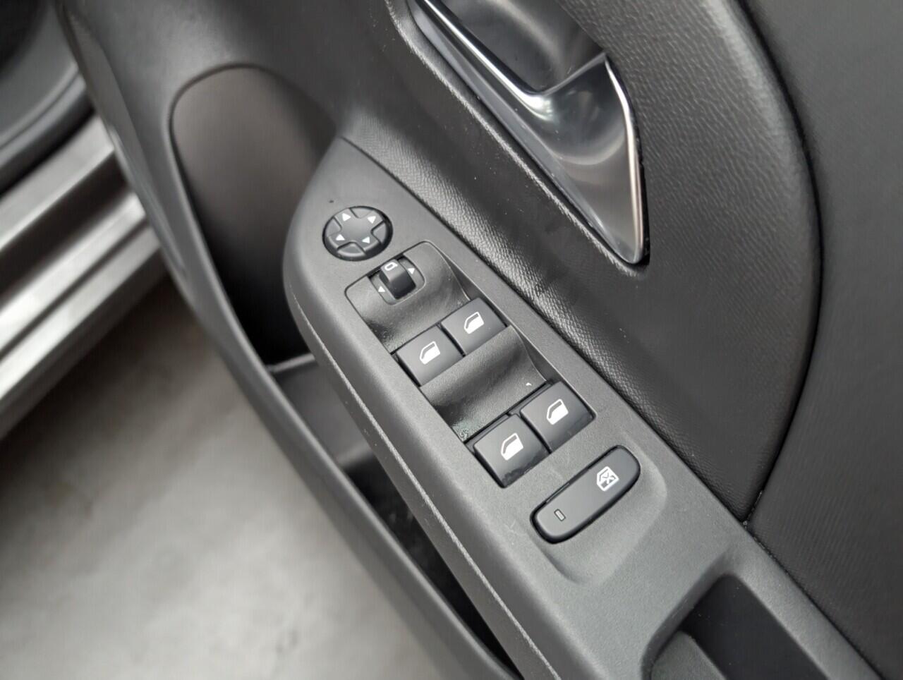 Used Vauxhall Corsa Electric 2020 for sale - 76423970: Photo 20