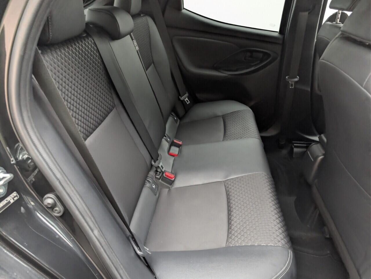 Used Toyota Yaris 2022 for sale - 76952982: Photo 27