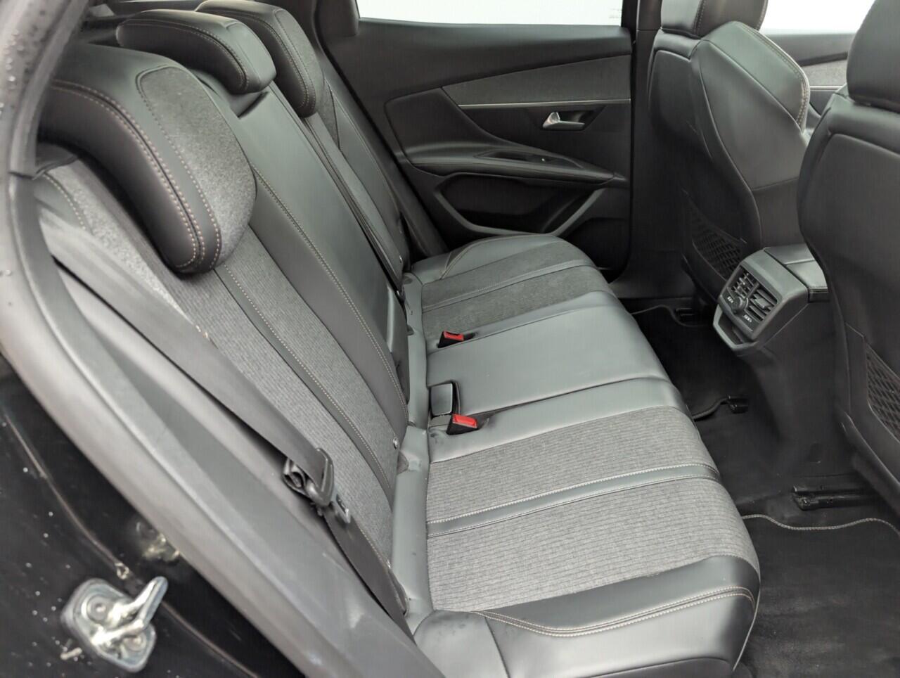 Used Peugeot 3008 2017 for sale - 76423006: Photo 26