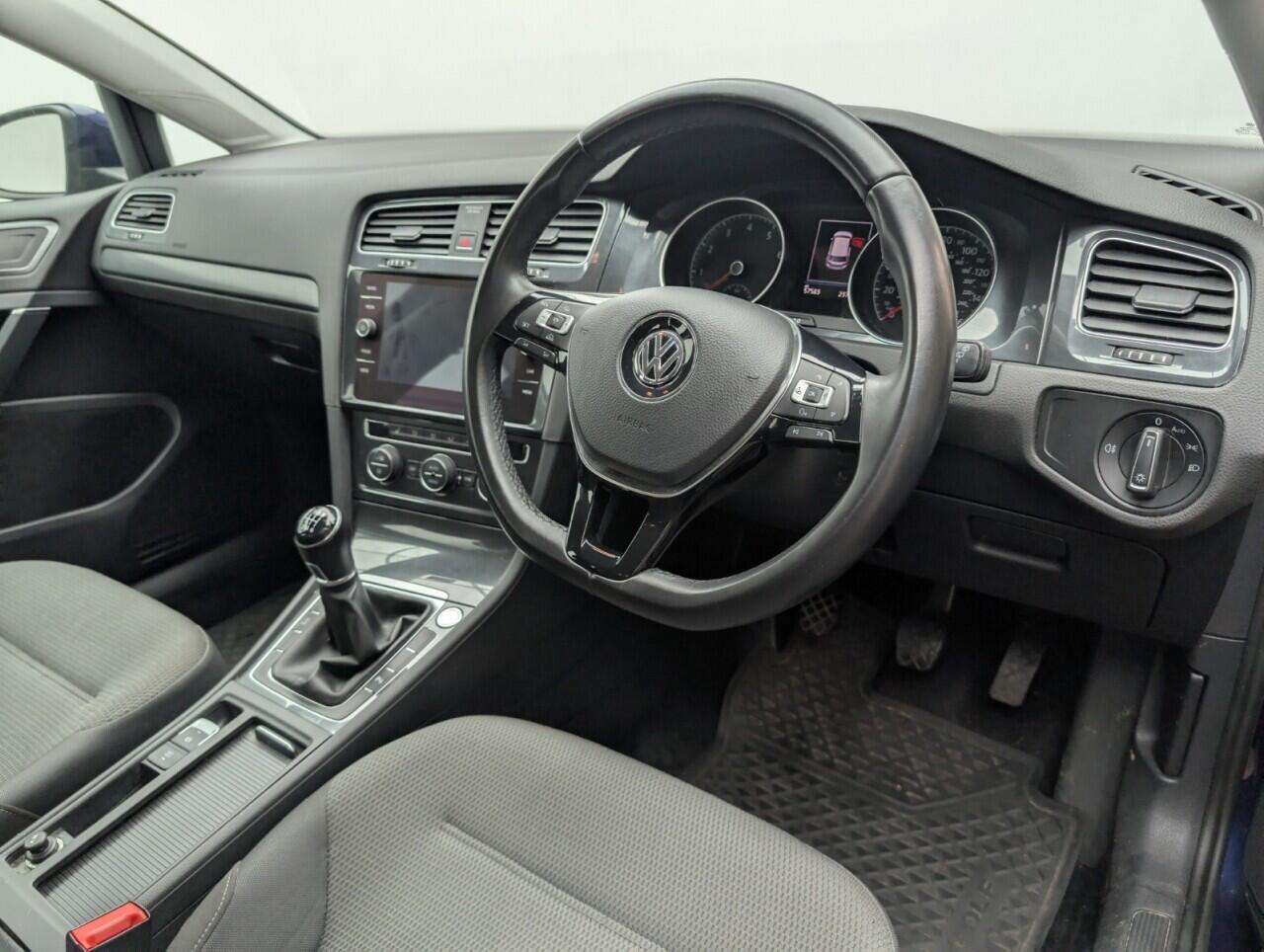 Used Volkswagen Golf 2017 for sale - 76422662: Photo 11
