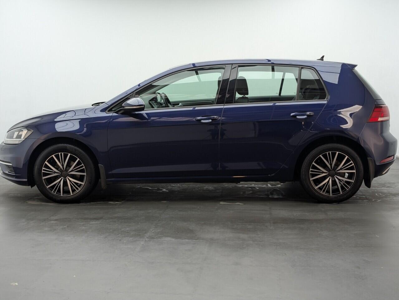 Used Volkswagen Golf 2017 for sale - 76422662: Photo 5