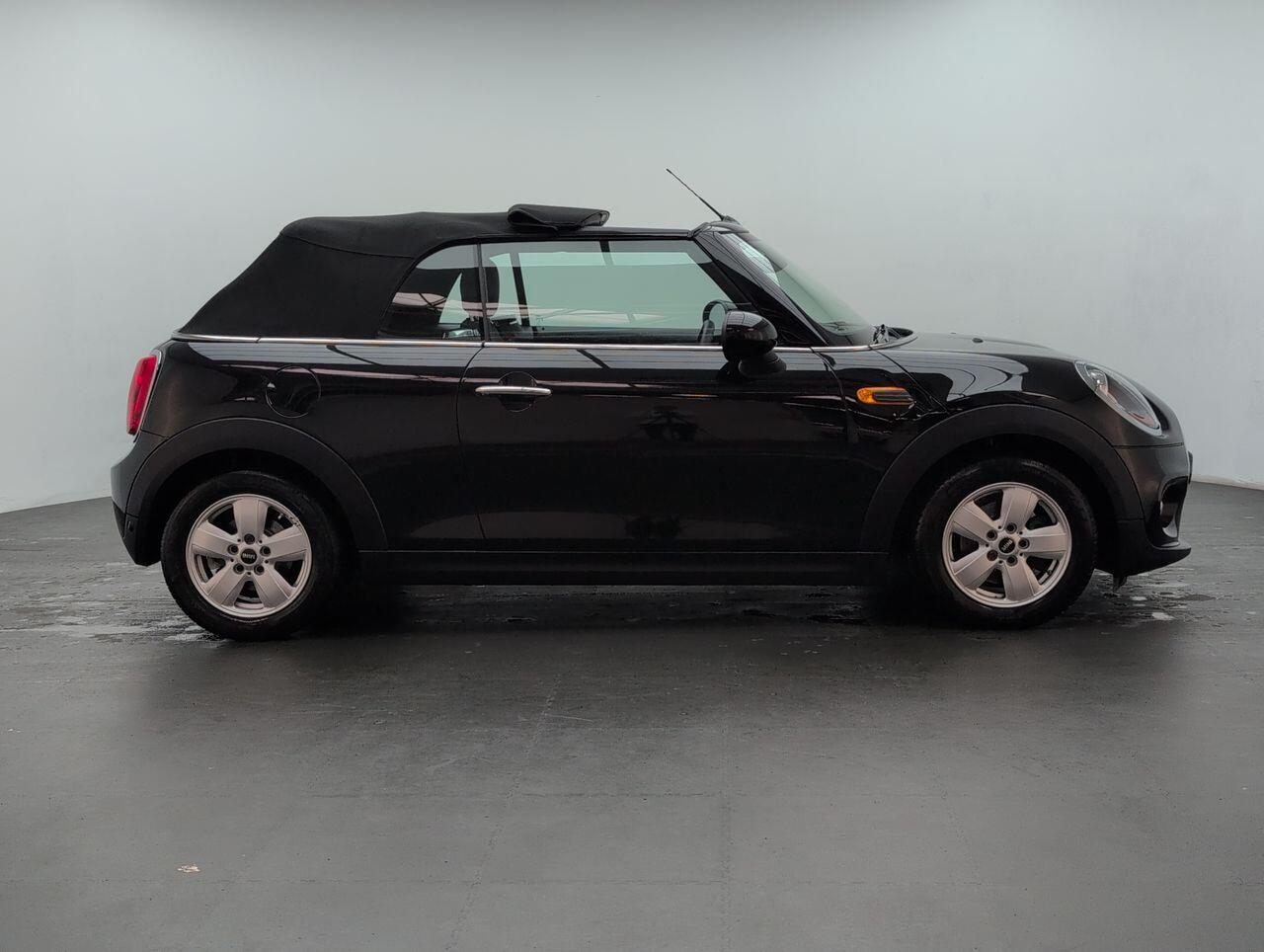 Used MINI Convertible 2017 for sale - 76424948: Photo 9