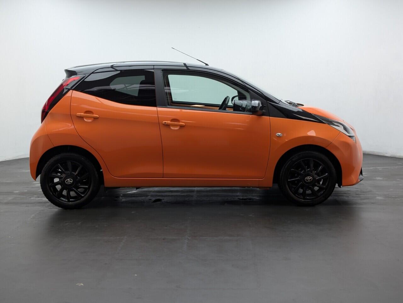 Used Toyota AYGO 2020 for sale - 76424589: Photo 9