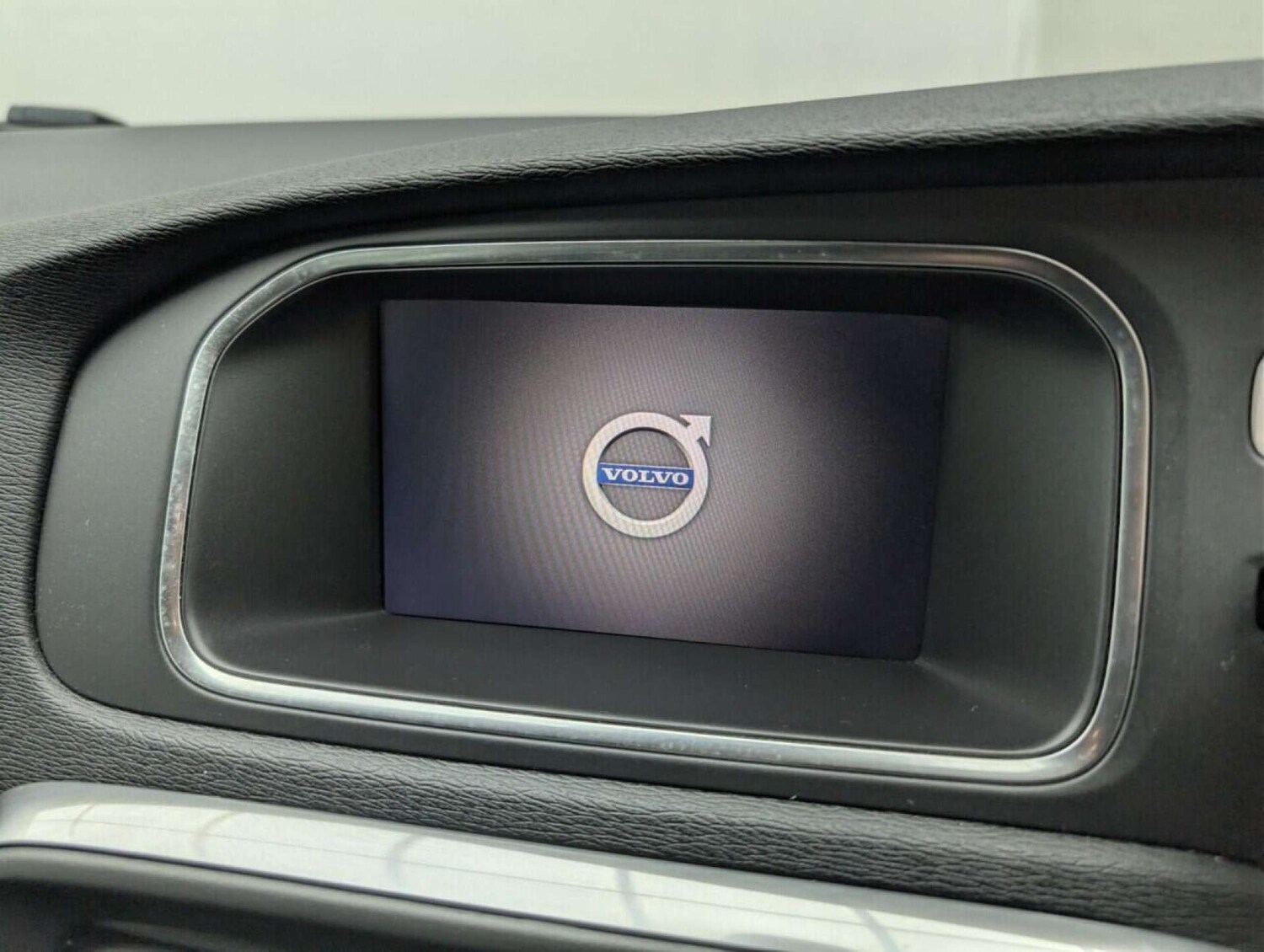 Used Volvo V40 2017 for sale - 77713748: Photo 13