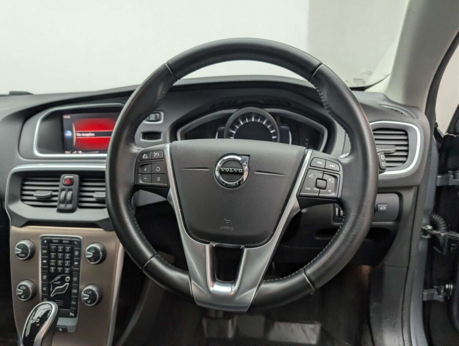 Used Volvo V40 2017 for sale - 77713748: Photo 20