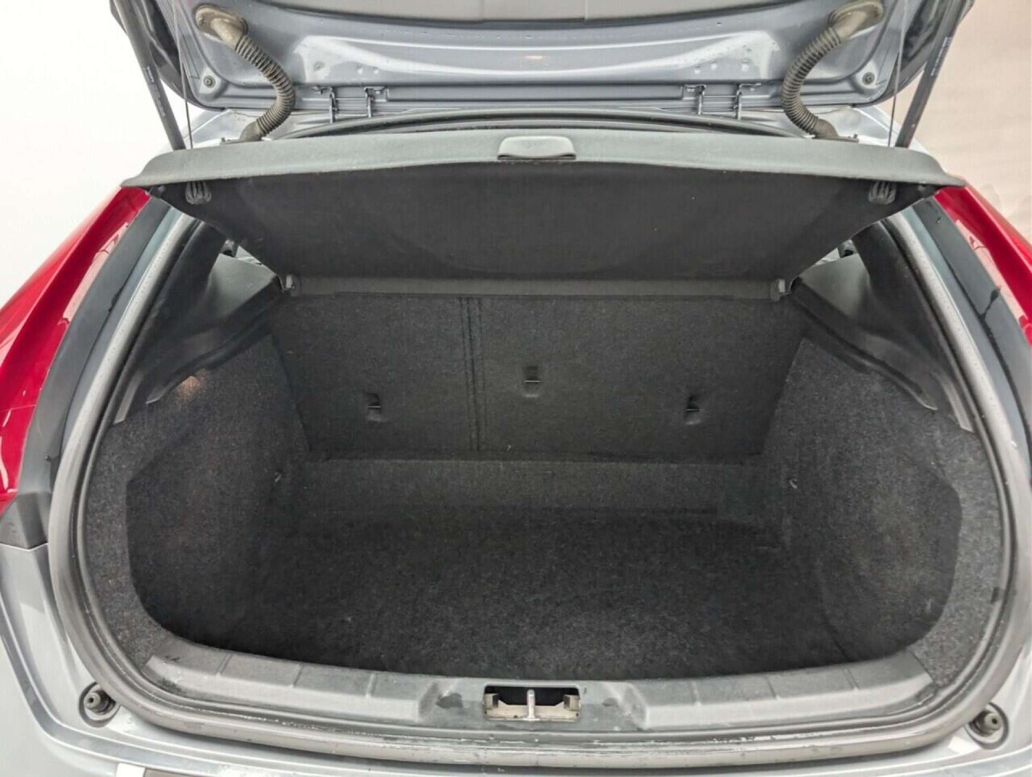 Used Volvo V40 2017 for sale - 77713748: Photo 23