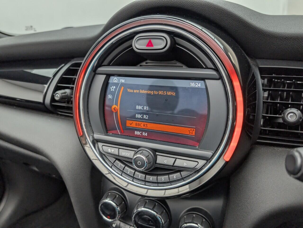 Used MINI Convertible 2019 for sale - 76425091: Photo 13