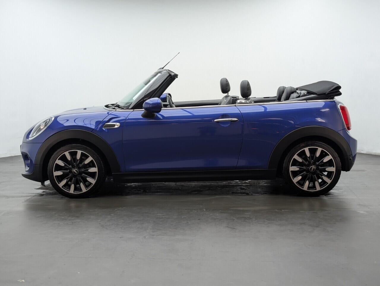Used MINI Convertible 2019 for sale - 76425091: Photo 5