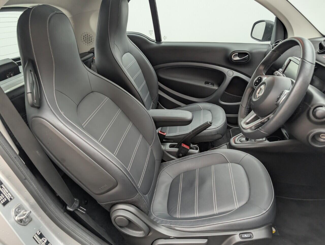 Used smart fortwo 2022 for sale - 76425733: Photo 12