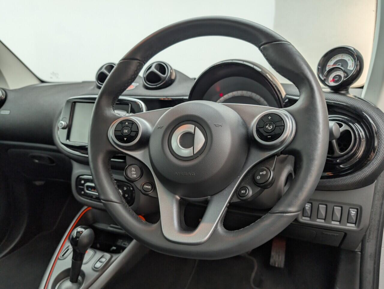 Used smart fortwo 2022 for sale - 76425733: Photo 24