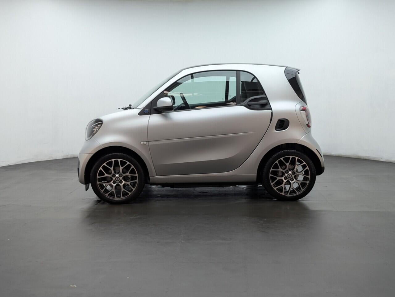 Used smart fortwo 2022 for sale - 76425733: Photo 5