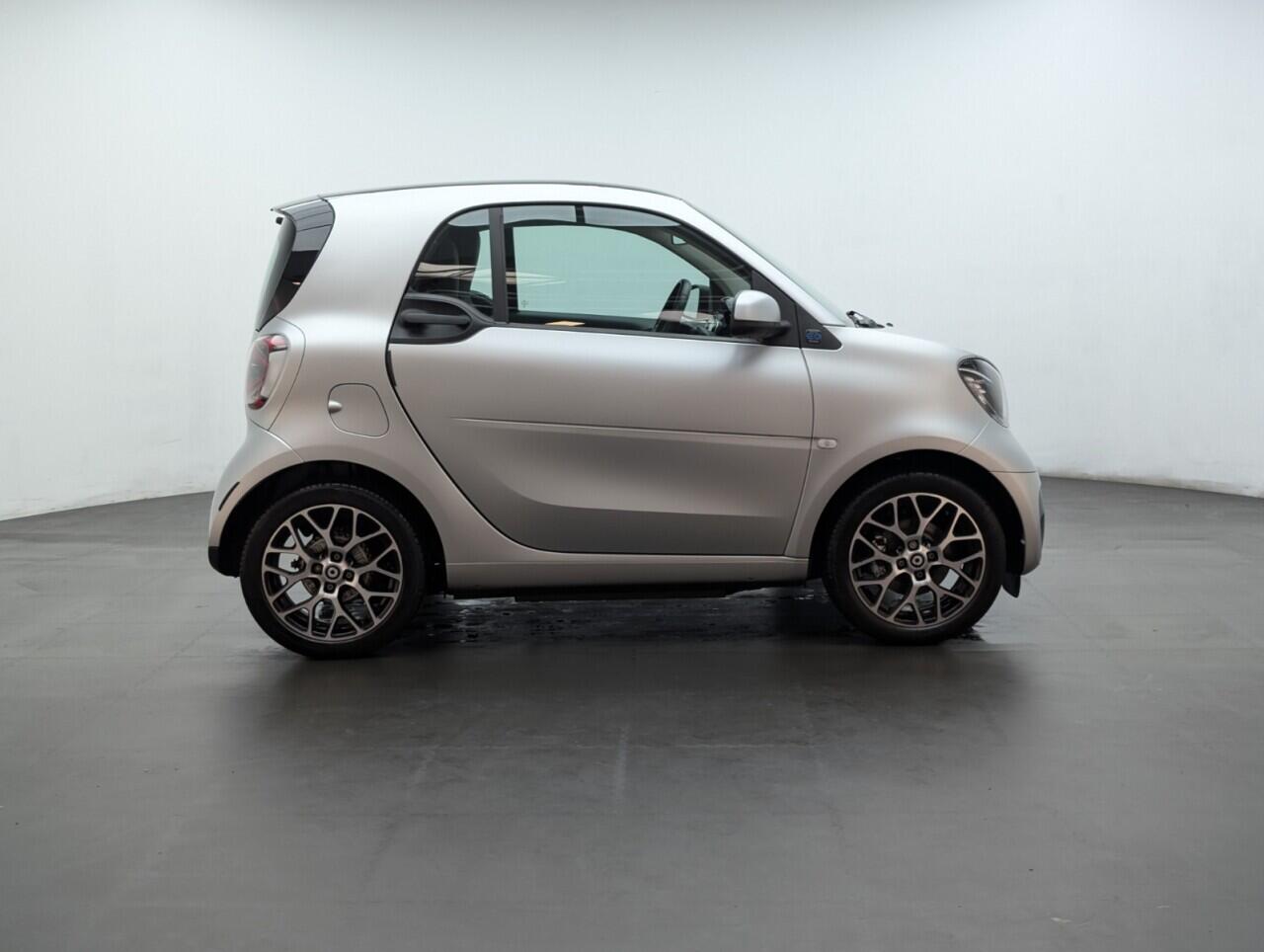 Used smart fortwo 2022 for sale - 76425733: Photo 9