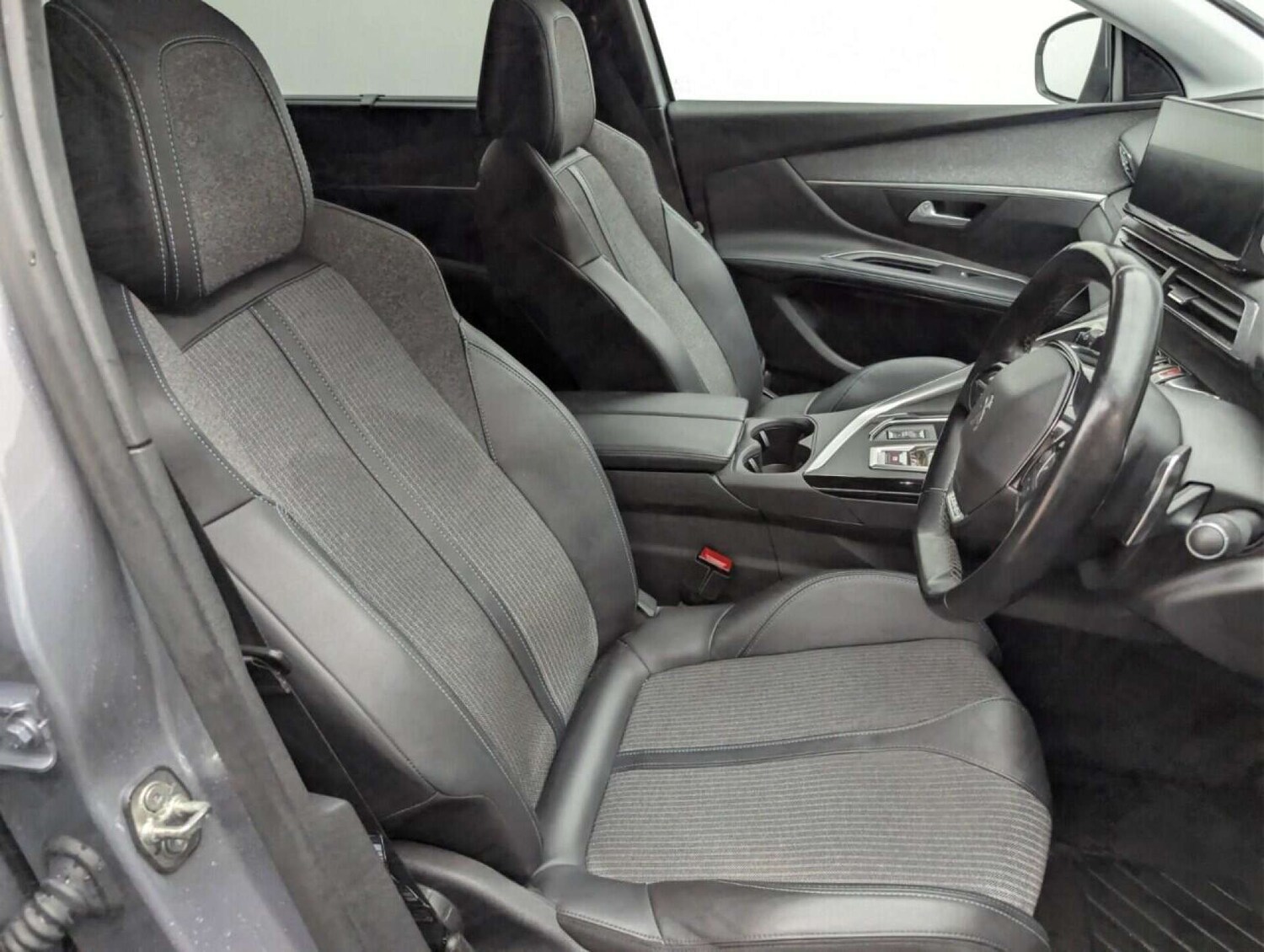 Used Peugeot 5008 2022 for sale - 77713332: Photo 12