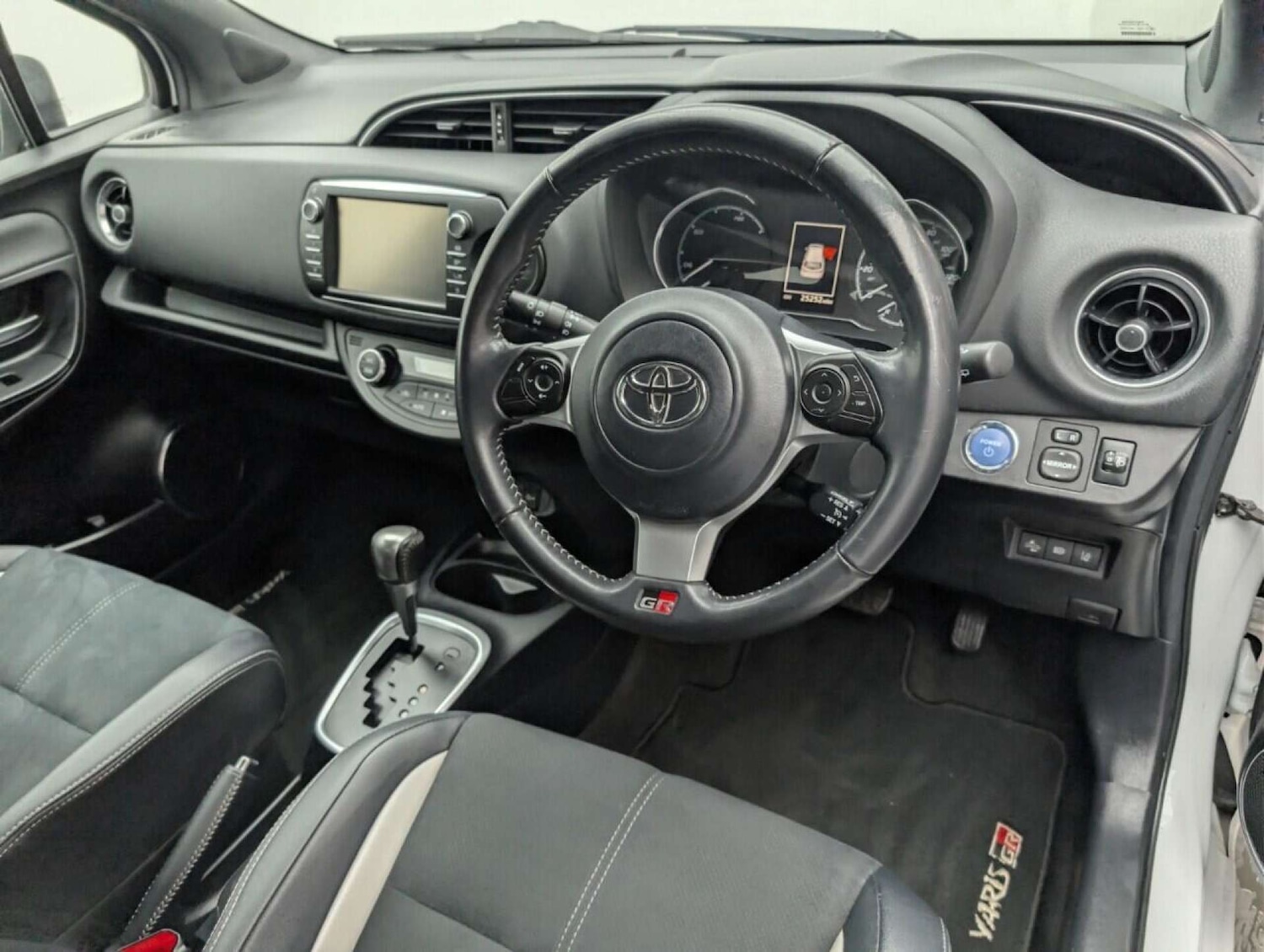 Used Toyota Yaris 2019 for sale - 77714418: Photo 11