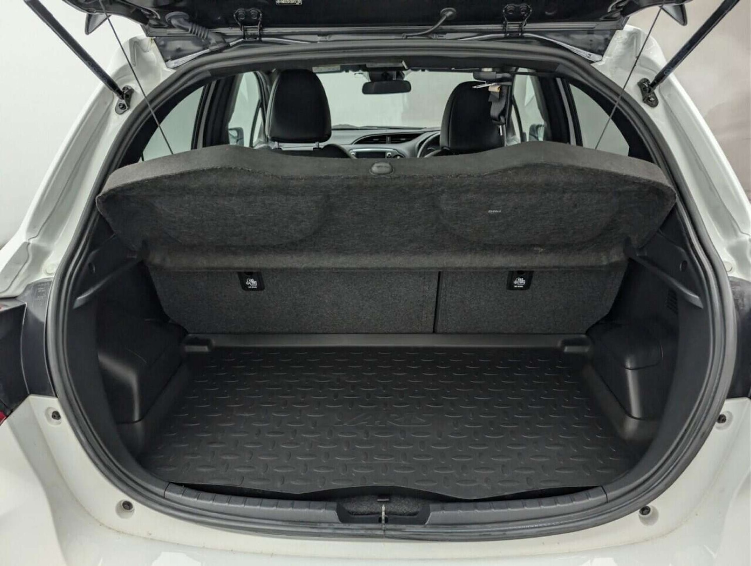 Used Toyota Yaris 2019 for sale - 77714418: Photo 24