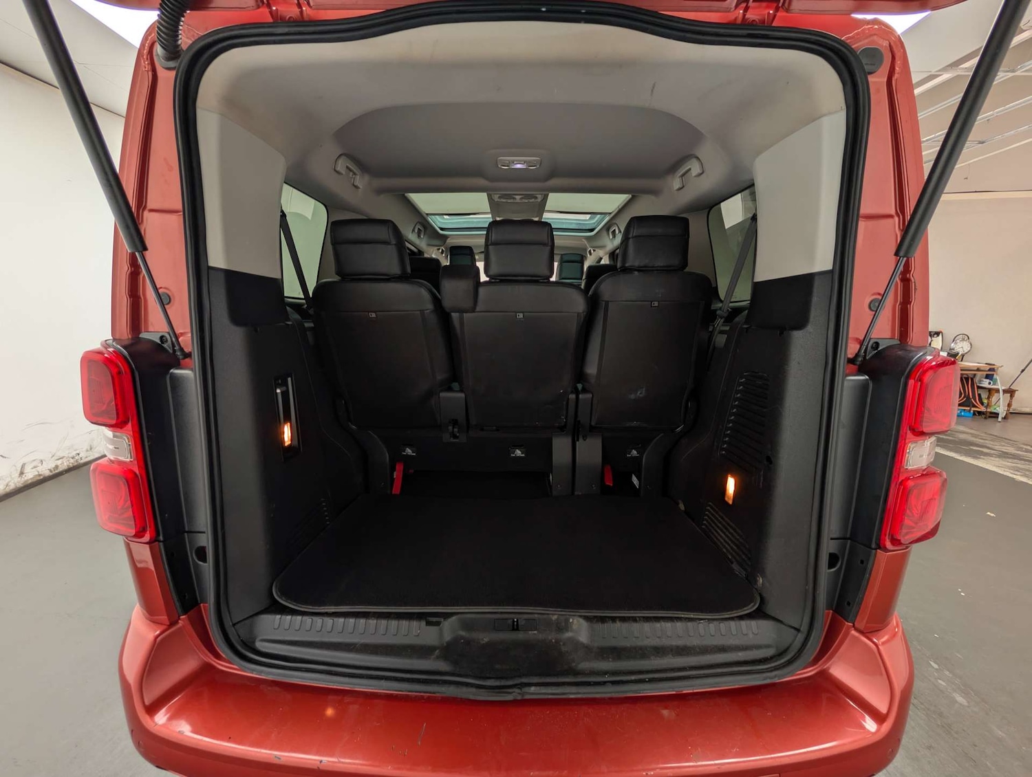 Used Peugeot Traveller 2019 for sale - 77836354: Photo 6