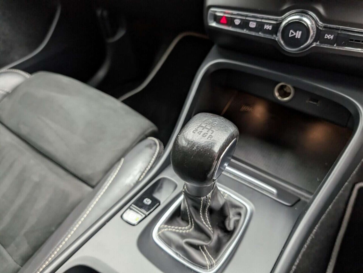 Used Volvo XC40 2018 for sale - 77713740: Photo 15