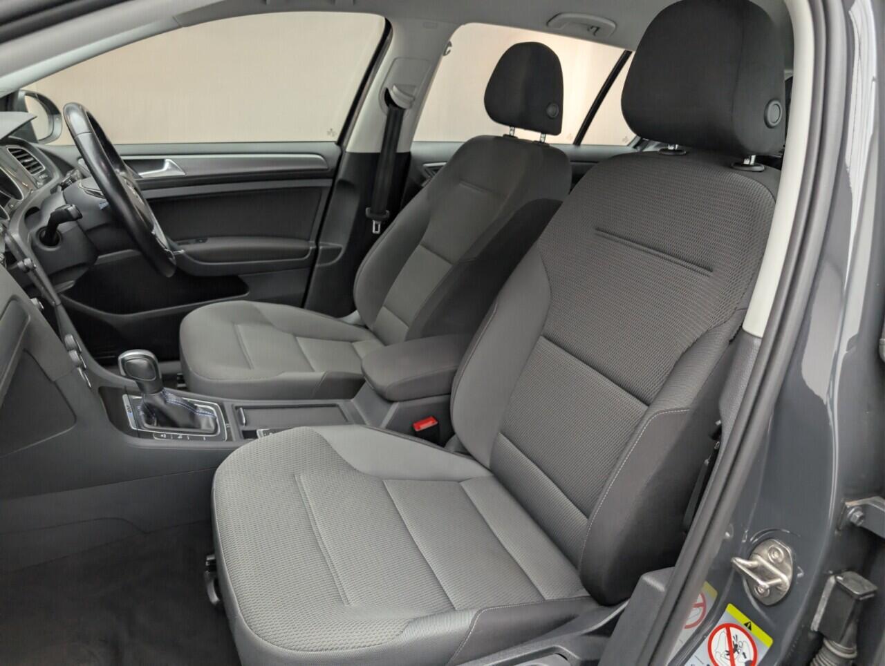 Used Volkswagen Golf 2020 for sale - 76781763: Photo 28