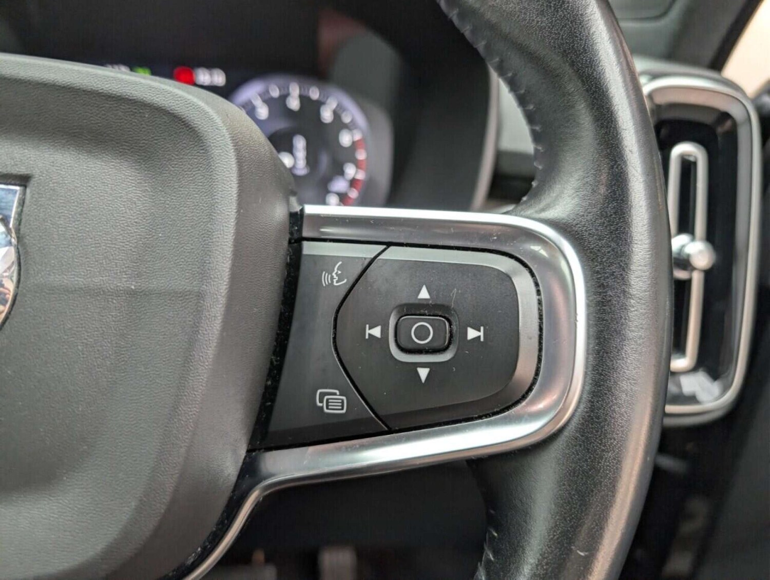 Used Volvo XC40 2020 for sale - 77713075: Photo 19