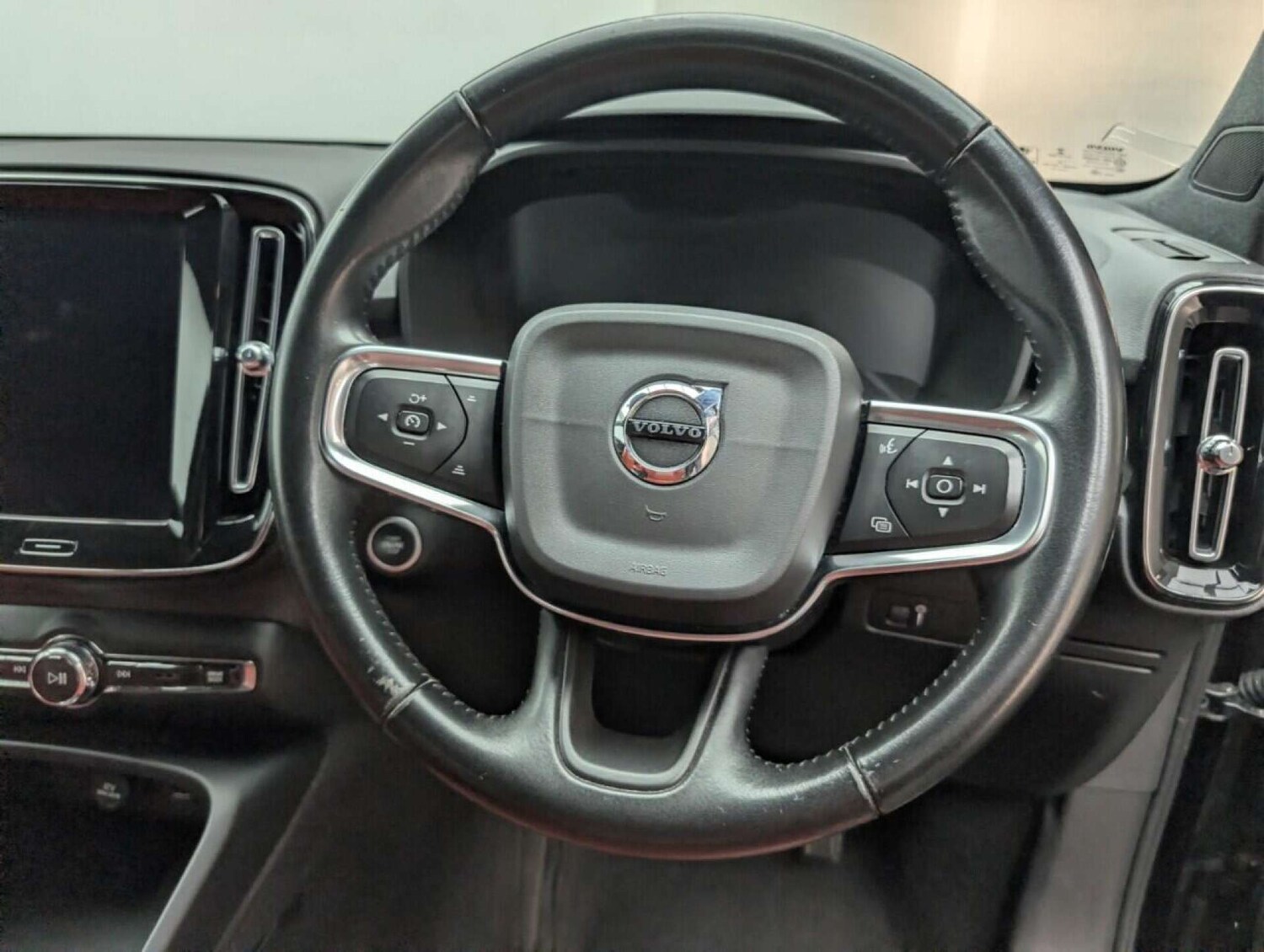 Used Volvo XC40 2020 for sale - 77713075: Photo 23