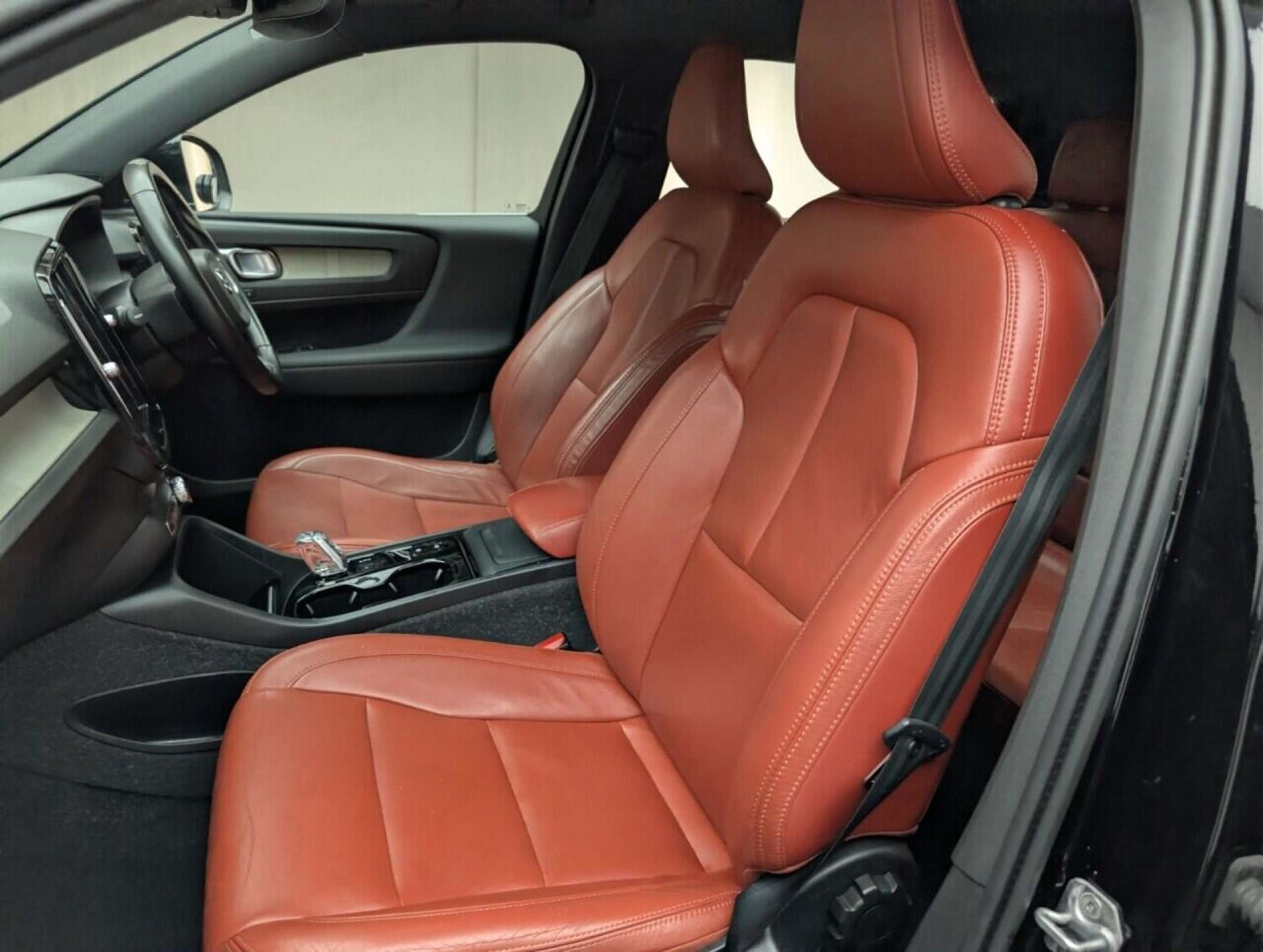 Used Volvo XC40 2020 for sale - 77713075: Photo 28