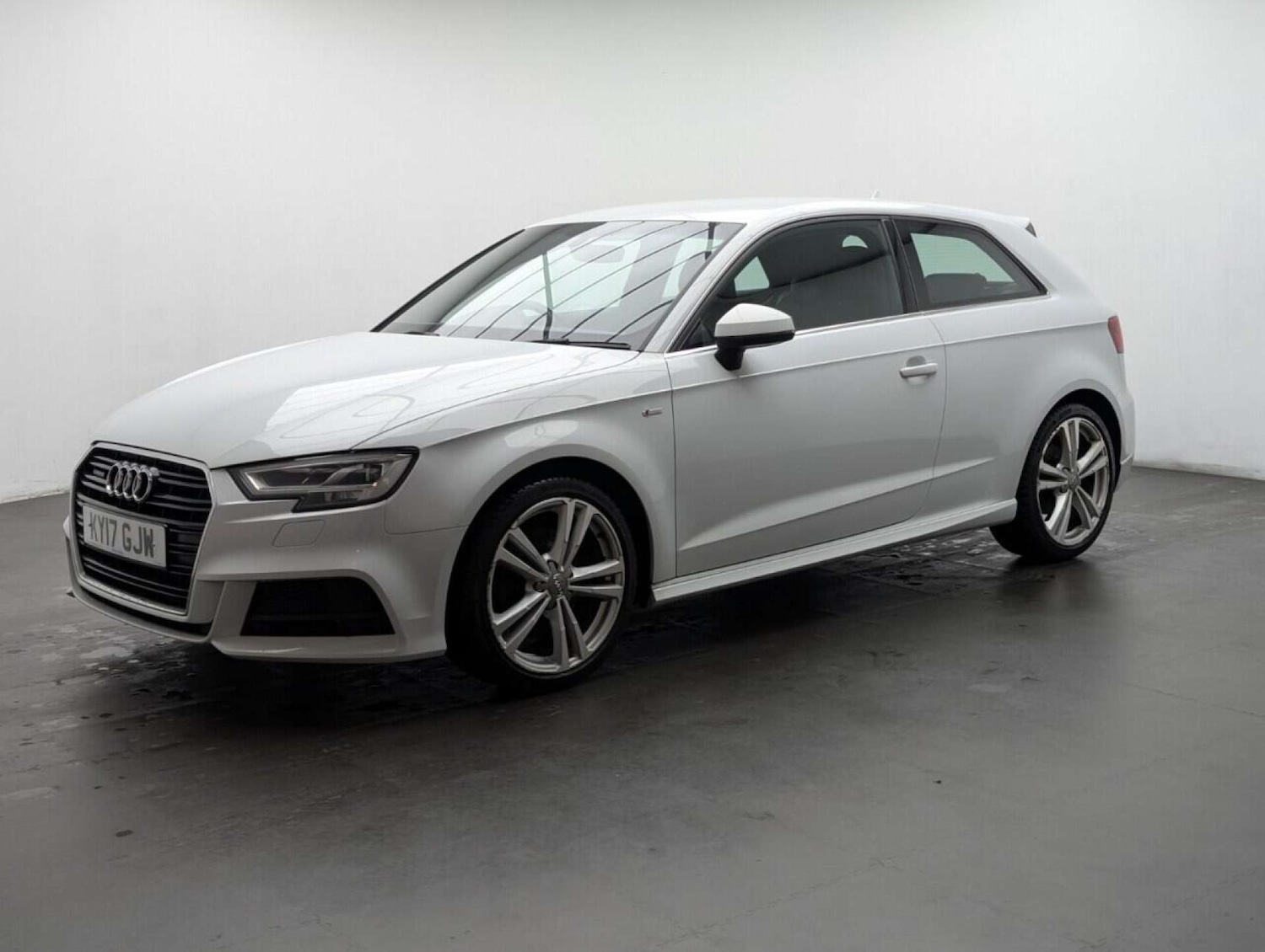 Used Audi A3 2017 for sale - 77714186: Photo 4