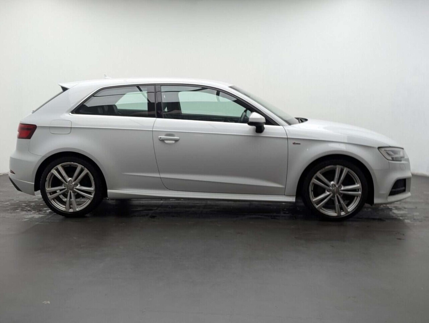 Used Audi A3 2017 for sale - 77714186: Photo 9