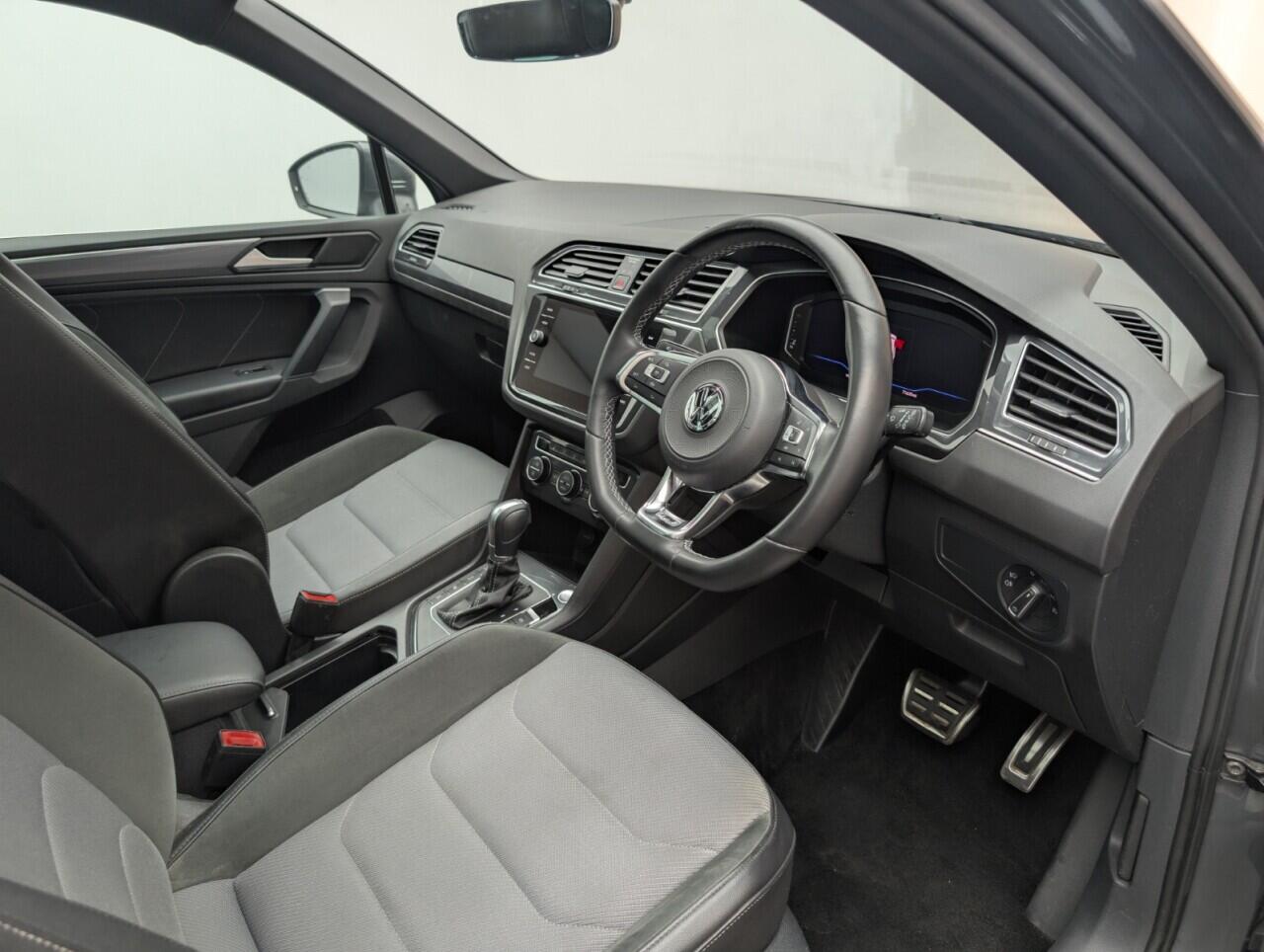 Used Volkswagen Tiguan 2019 for sale - 76422699: Photo 11