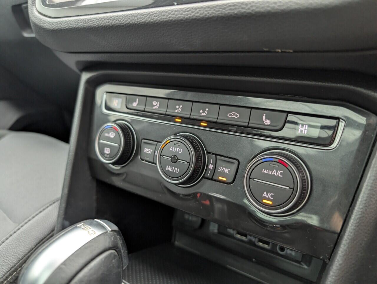 Used Volkswagen Tiguan 2019 for sale - 76422699: Photo 16