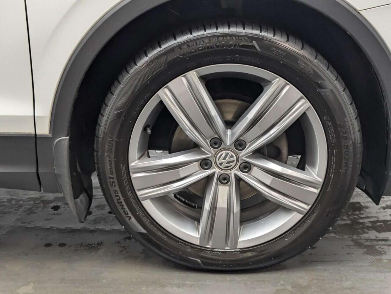 Used Volkswagen Tiguan 2019 for sale - 77714340: Photo 10