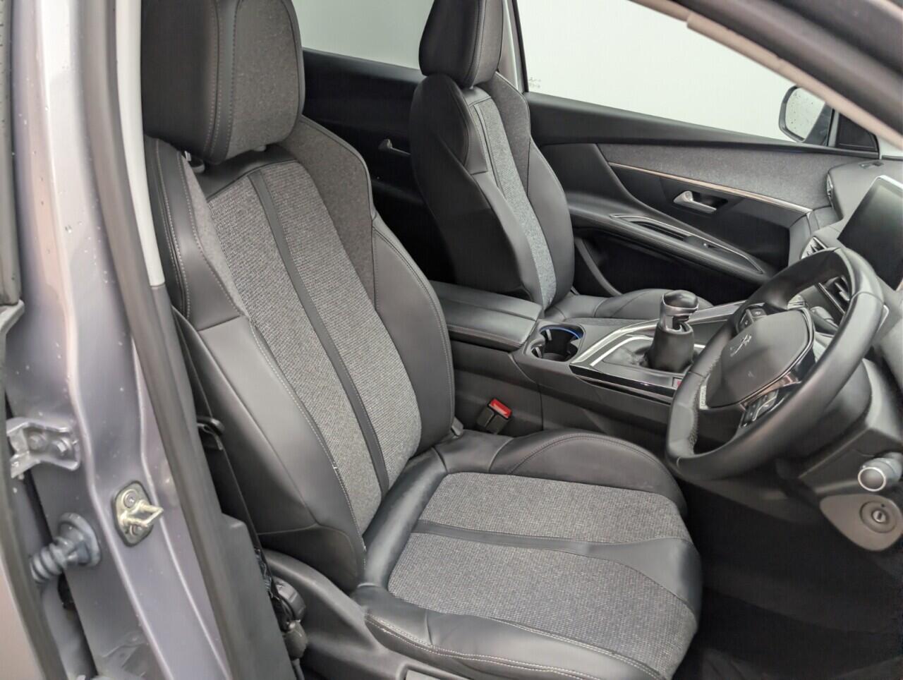 Used Peugeot 3008 2020 for sale - 77091608: Photo 12